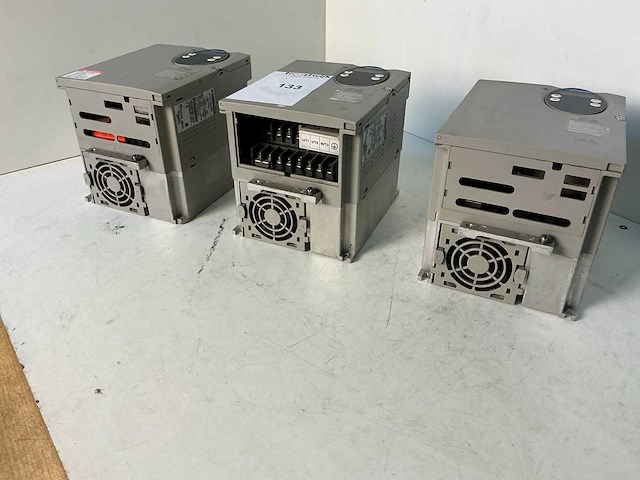 Schneider / telemecanique altivar31 atv31hu40n4 frequentieregelaar (3x) - afbeelding 6 van  9