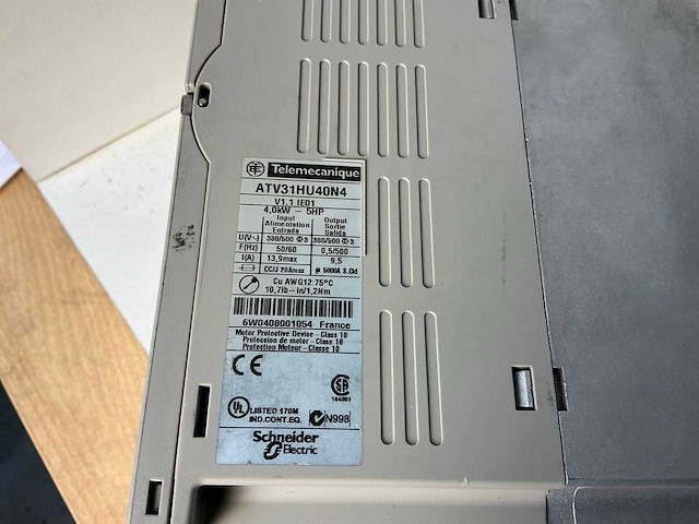 Schneider / telemecanique altivar31 atv31hu40n4 frequentieregelaar (3x) - afbeelding 7 van  9