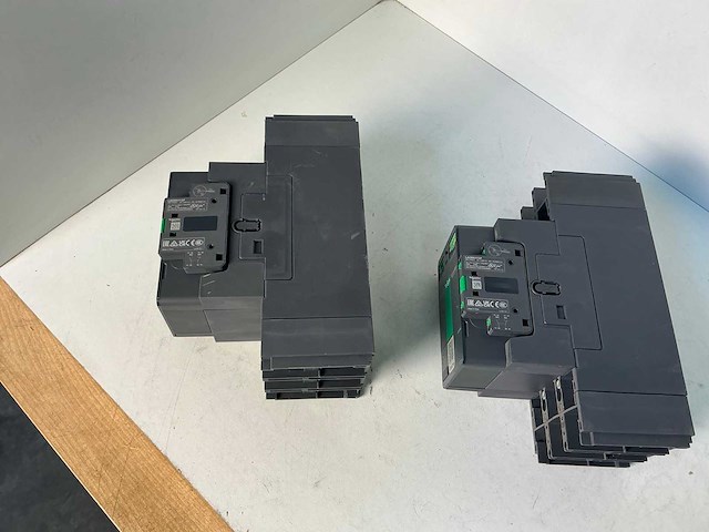 Schneider tesys lc1g185/lc1g225 contactor (2x) - afbeelding 5 van  7