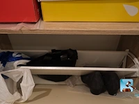 Schoenkast en inhoud - afbeelding 3 van  9