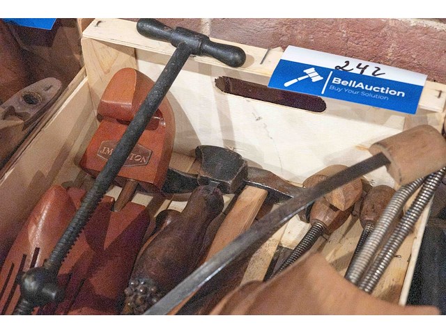 Schoenmakersgerief - afbeelding 3 van  4