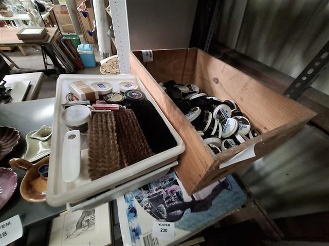 Schoenpoetsmatereiaal - afbeelding 1 van  2