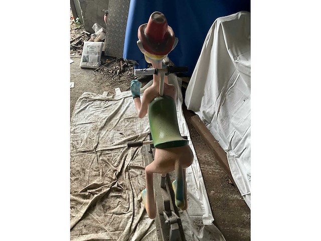 Schommelend carrouselaap - afbeelding 6 van  8