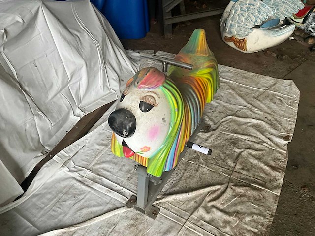 Schommelend carrouselhond - afbeelding 3 van  8