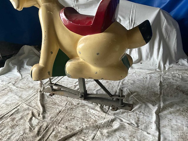Schommelend carrouselhond - afbeelding 5 van  7