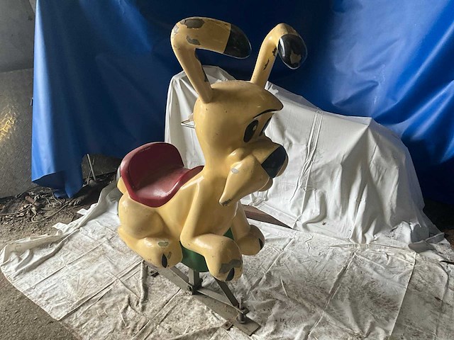 Schommelend carrouselhond - afbeelding 6 van  7
