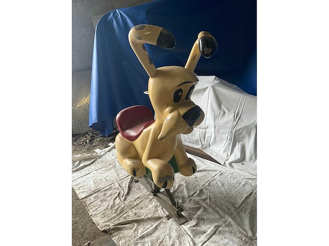Schommelend carrouselhond - afbeelding 7 van  7