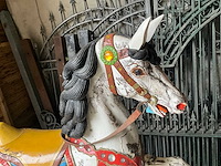 Schommelend carrouselpaard - afbeelding 9 van  15