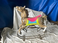 Schommelend carrouselpaard - afbeelding 1 van  8