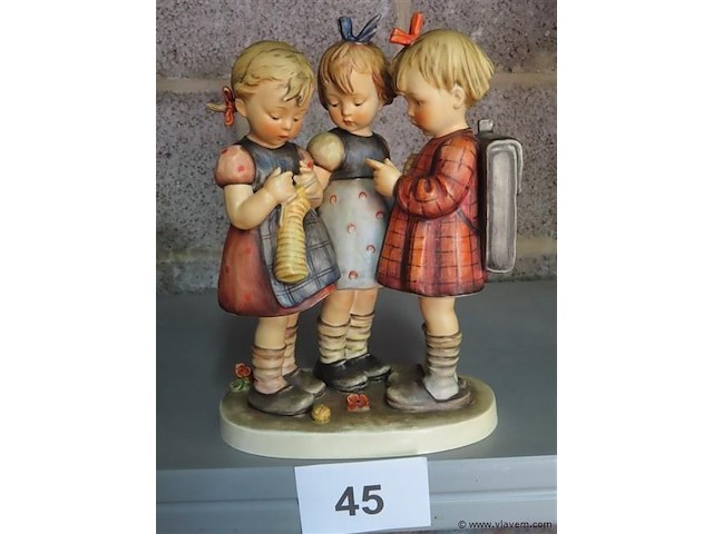 School girls - afbeelding 1 van  5