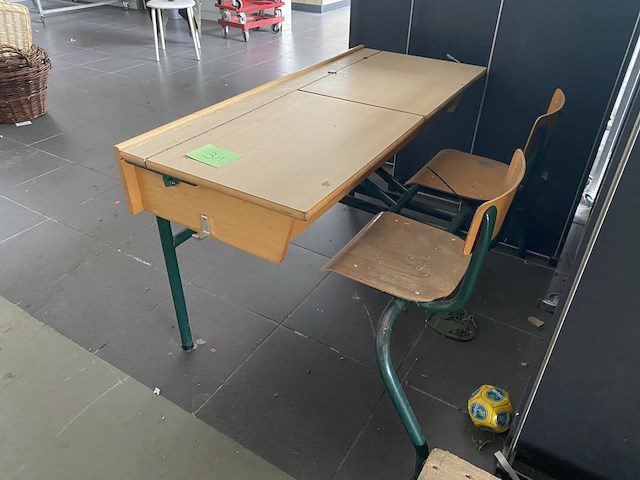 Schoolbankje - afbeelding 2 van  2
