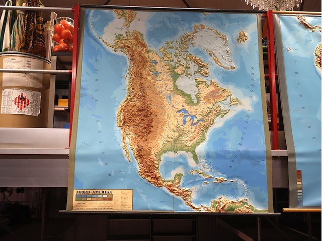 Schoolkaart met reliëf noord amerika - afbeelding 1 van  4