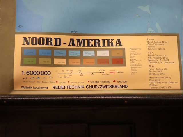 Schoolkaart met reliëf noord amerika - afbeelding 4 van  4