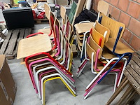 Schoolstoel in diverse kleuren (23x) - afbeelding 1 van  8
