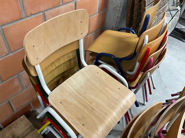 Schoolstoel in diverse kleuren (23x) - afbeelding 7 van  8