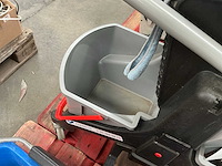 Schoonmaak benodigdheden/poetsgerief - afbeelding 6 van  11