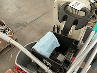 Schoonmaak benodigdheden/poetsgerief - afbeelding 7 van  11