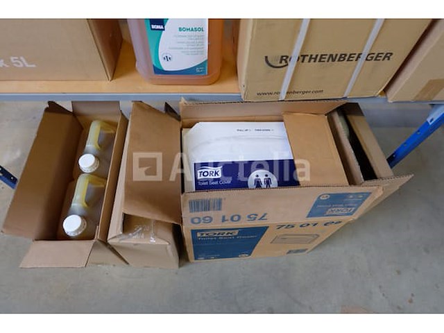 Schoonmaakproducten en verbruiksartikelen - afbeelding 5 van  10