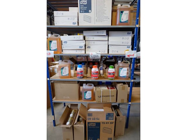 Schoonmaakproducten en verbruiksartikelen - afbeelding 7 van  10
