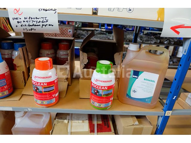 Schoonmaakproducten en verbruiksartikelen - afbeelding 8 van  10