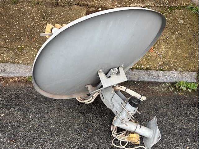 Schotel antenne - afbeelding 2 van  5