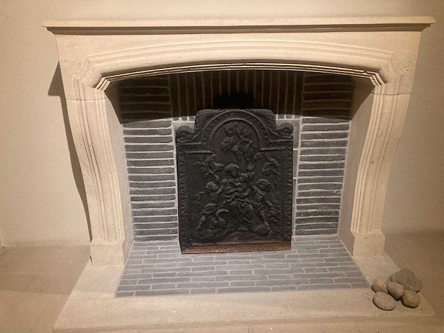 Schouw bourgondische witsteen savonnières - afbeelding 1 van  3