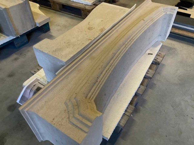 Schouw bourgondische witsteen savonnières - afbeelding 3 van  3