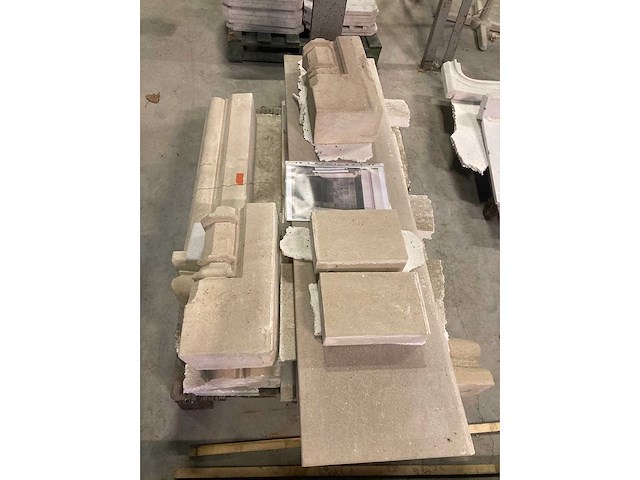 Schouw in bourgondische witsteen: savonnières (met breuk) - afbeelding 3 van  9