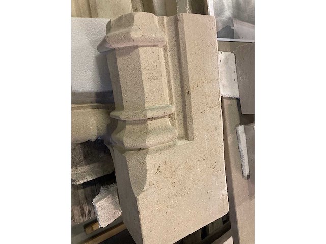 Schouw in bourgondische witsteen: savonnières (met breuk) - afbeelding 4 van  9