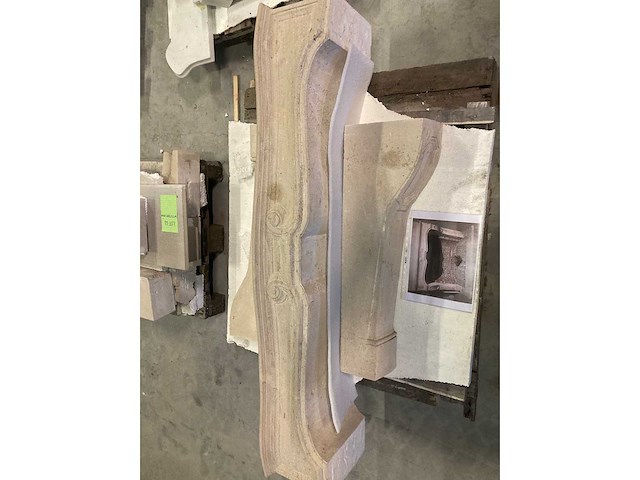 Schouw in bourgondische witsteen: savonnières - afbeelding 2 van  9