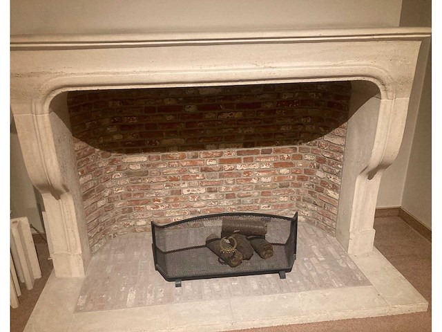 Schouw in bourgondische witsteen: savonnières - afbeelding 1 van  10