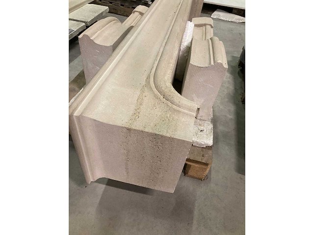 Schouw in bourgondische witsteen: savonnières - afbeelding 6 van  10