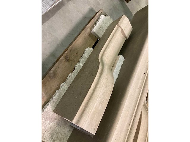 Schouw in bourgondische witsteen: savonnières - afbeelding 7 van  10