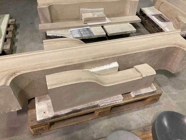 Schouw in bourgondische witsteen: savonnières - afbeelding 9 van  10