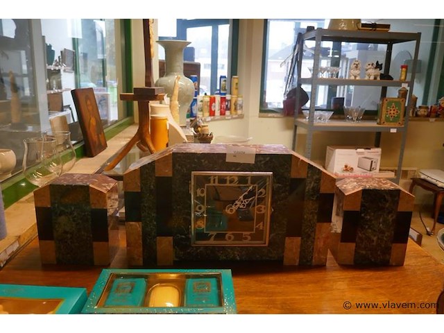 Schouwklok in marmer - afbeelding 1 van  1