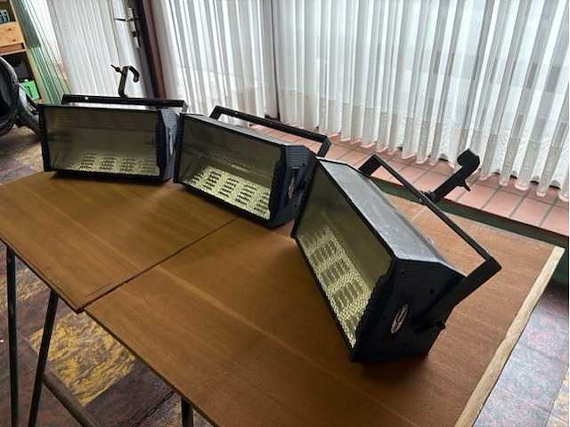 Schowtec - various light equipment (3x) - afbeelding 3 van  8
