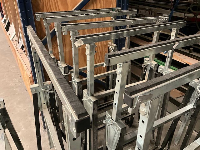 Schraag verstelbare hoogte (9x) - afbeelding 3 van  3