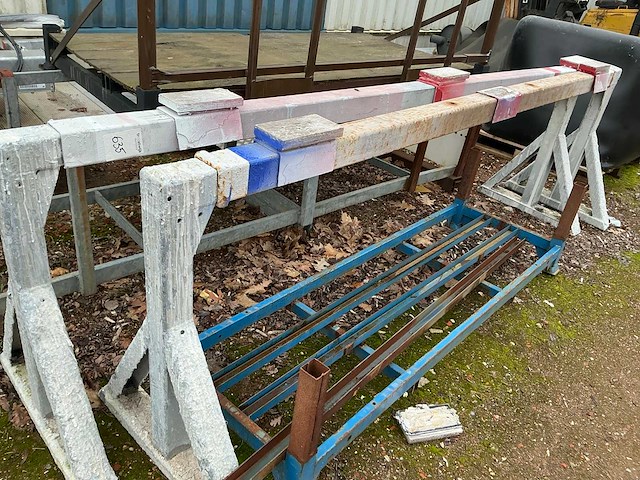 Schragen en metaal - afbeelding 4 van  7