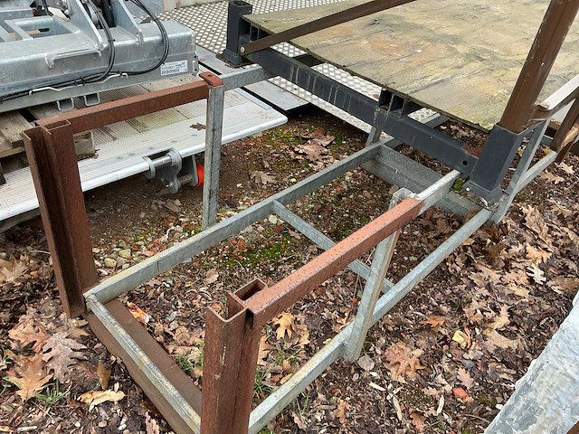 Schragen en metaal - afbeelding 6 van  7