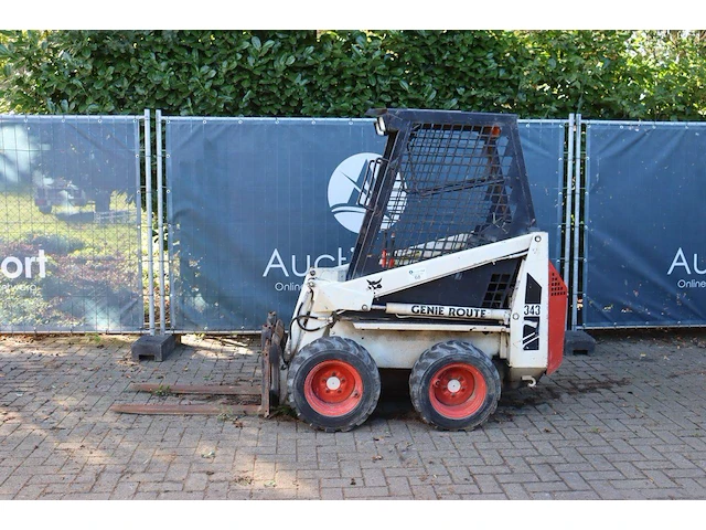 Schranklader bobcat 343 diesel - afbeelding 1 van  1