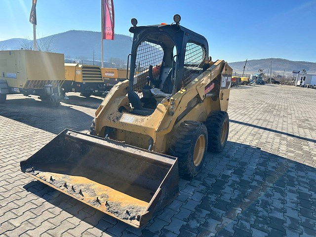 Schranklader caterpillar 246d diesel 2015 - afbeelding 1 van  1