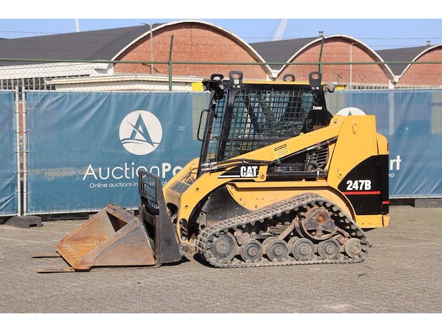 Schranklader caterpillar 247b diesel 41kw 2005 - afbeelding 1 van  1