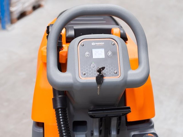 Schrob-/veegmachine schrob/veegmachine daewoo dafl50a - afbeelding 11 van  17