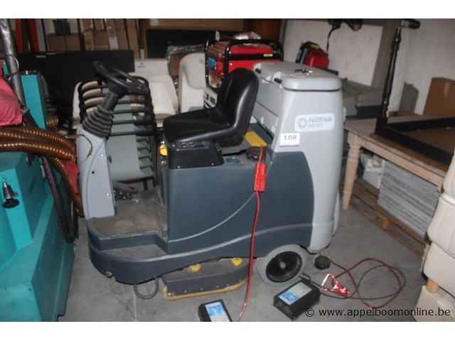 Schrobmachine, nilfisk, br755, 24v, sn 4000153986, werking niet gekend - afbeelding 1 van  4