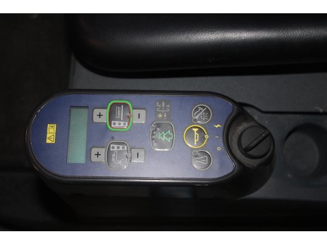 Schrobmachine, nilfisk, br755, 24v, sn 4000153986, werking niet gekend - afbeelding 3 van  4