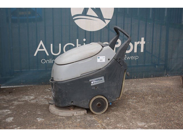 Schrobmachine nilfisk sc450 elektrisch - afbeelding 1 van  1