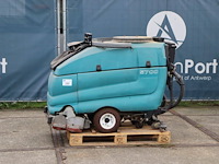 Schrobmachine tennant 5700 elektrisch - afbeelding 1 van  1