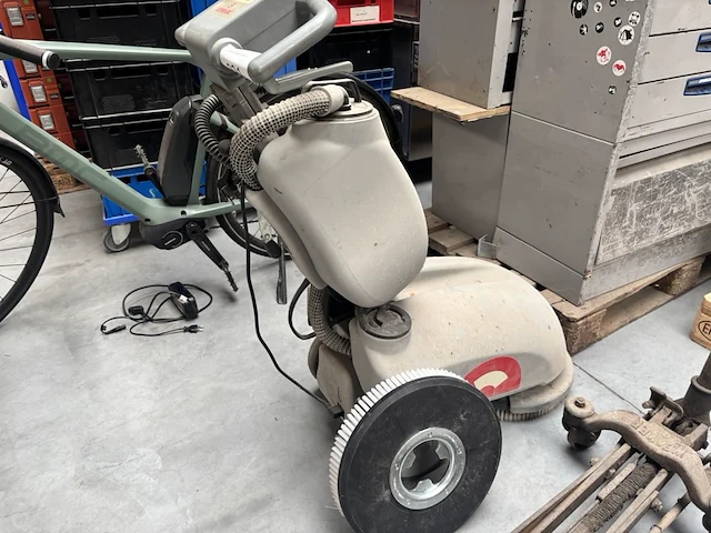 Schrobzuigmachine comac - afbeelding 1 van  4