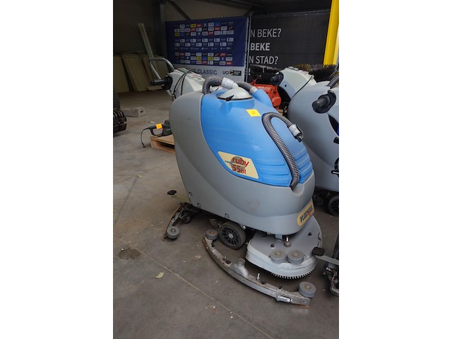 Schrobzuigmachine floorpul - afbeelding 1 van  11