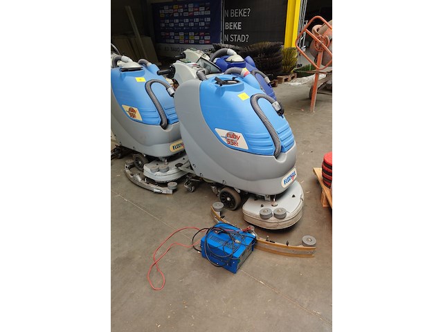 Schrobzuigmachine floorpul - afbeelding 1 van  15